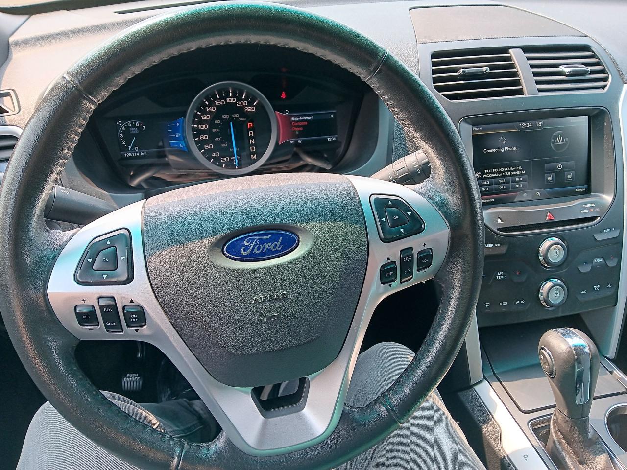 2014 Ford Explorer XLT, 7 Pass 4x4, Htd Seats, Bu Cam, Power liftgate - Photo #13