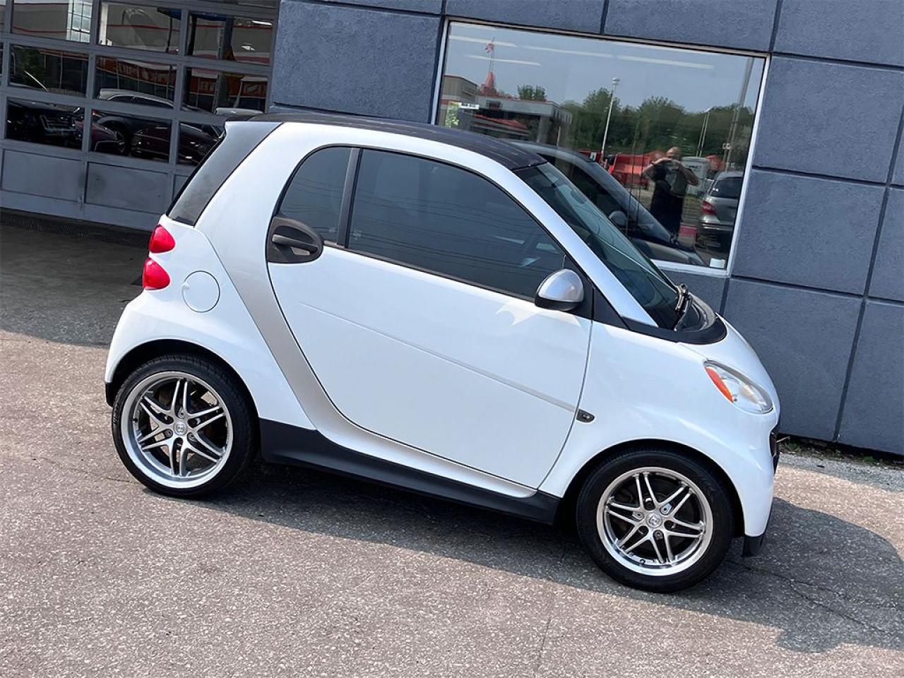 Used 2014 Smart fortwo BRABUS WHEELS|LEATHER|BLUETOOTH for sale in Toronto, ON