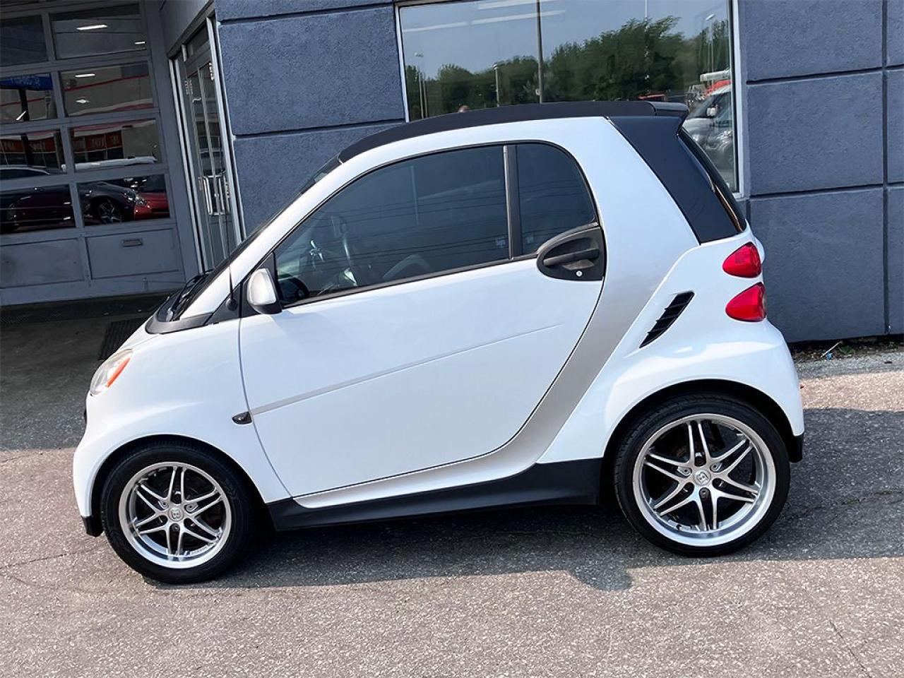 2014 Smart fortwo BRABUS WHEELS|LEATHER|BLUETOOTH - Photo #4