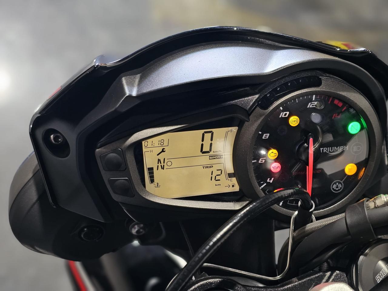 2021 Triumph Speed Triple R 765R - Photo #9