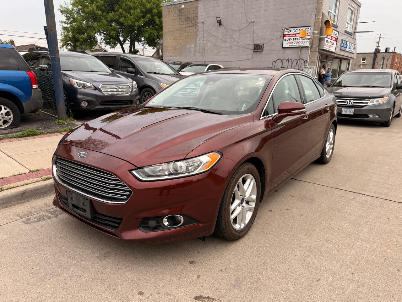2015 Ford Fusion SE - Photo #2