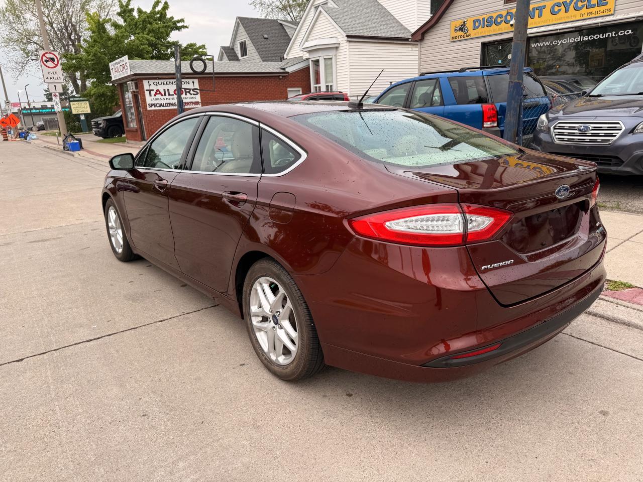 2015 Ford Fusion SE - Photo #12