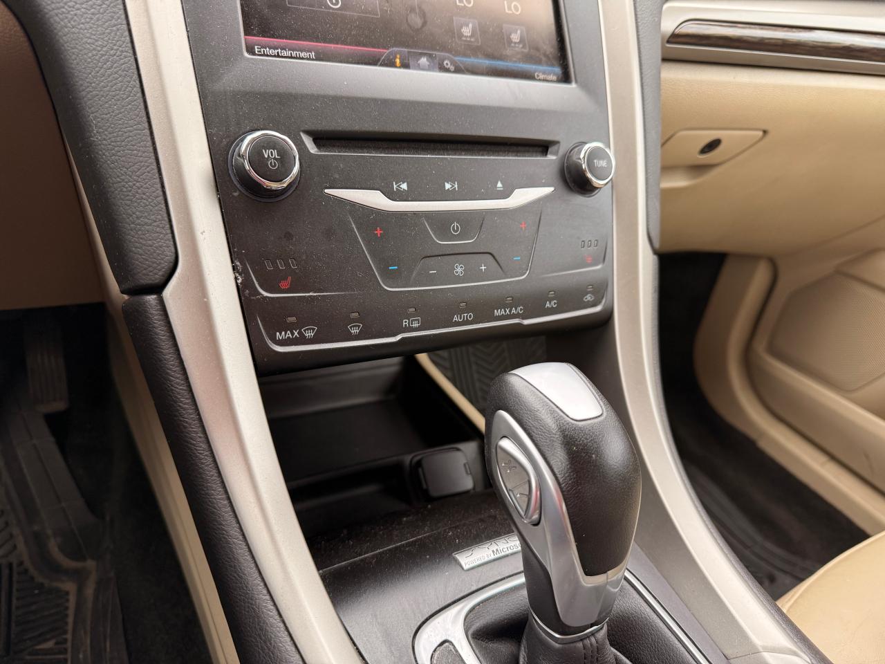 2015 Ford Fusion SE - Photo #25