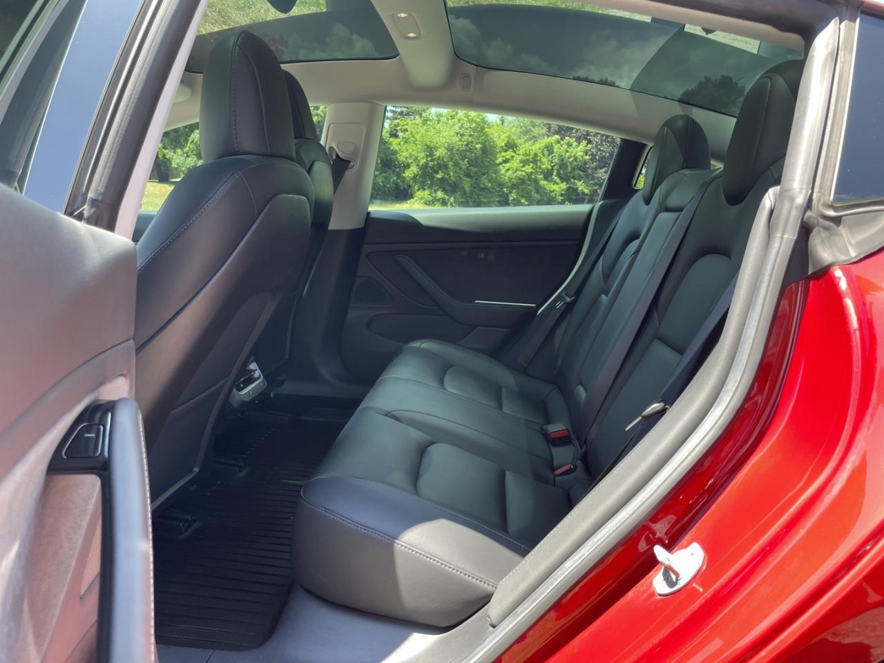 2019 Tesla Model 3 LONG RANGE - Photo #11
