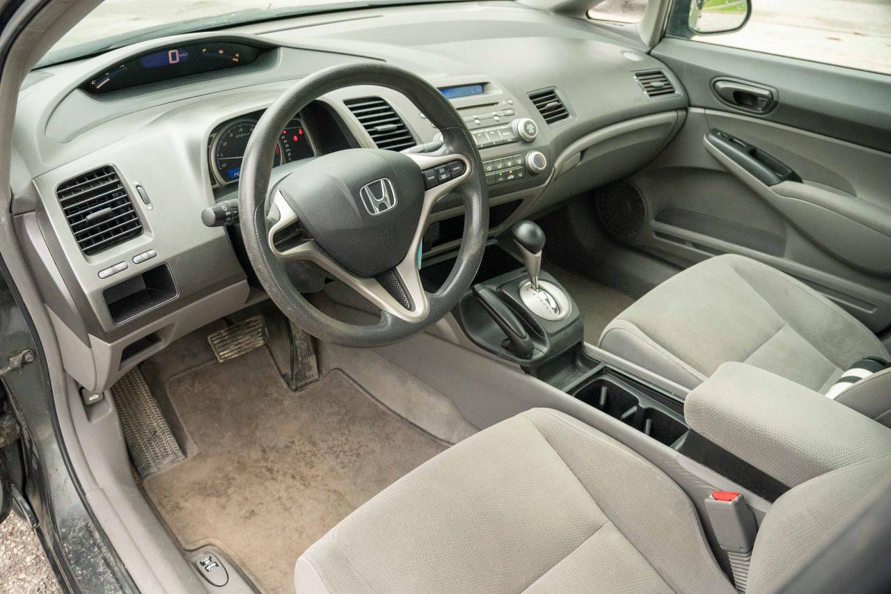 2010 Honda Civic DX-G - Photo #19