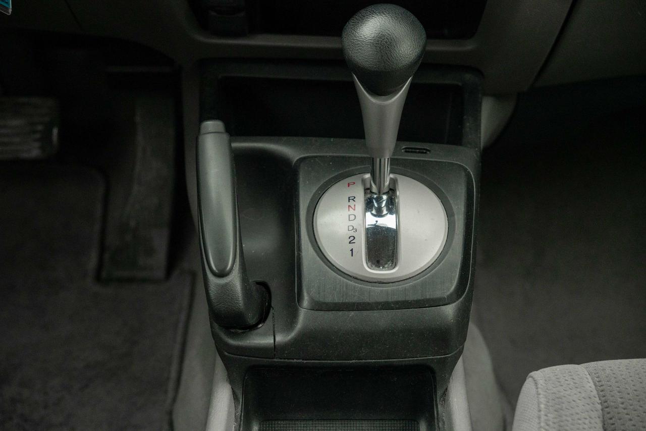 2010 Honda Civic DX-G - Photo #27