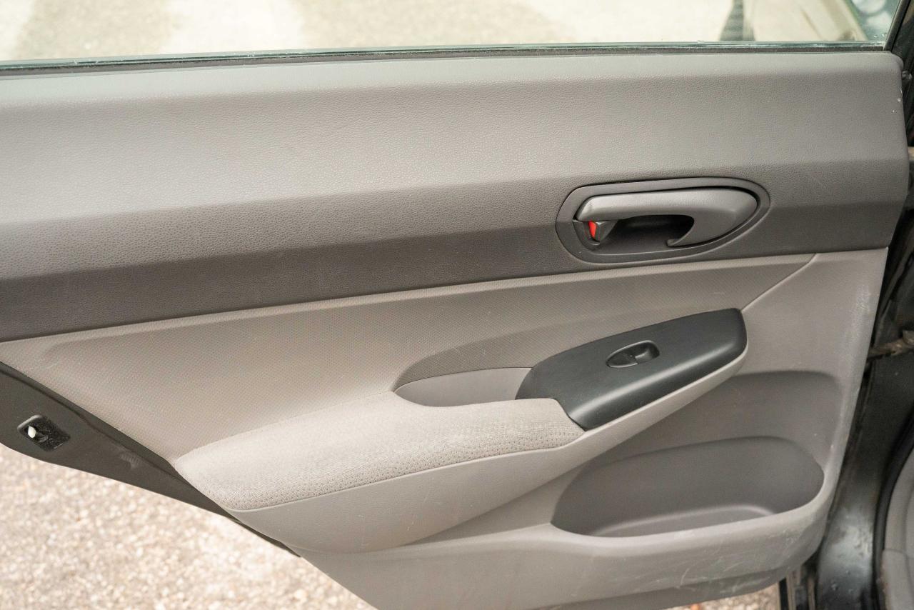 2010 Honda Civic DX-G - Photo #34