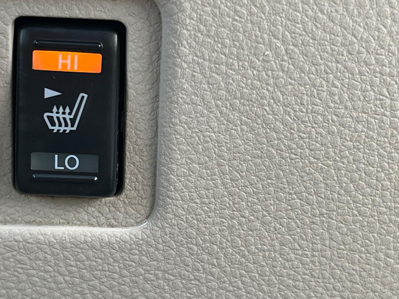 2013 Nissan Quest SL-Backup cam-Sunroof-Heated seats & more! - Photo #29