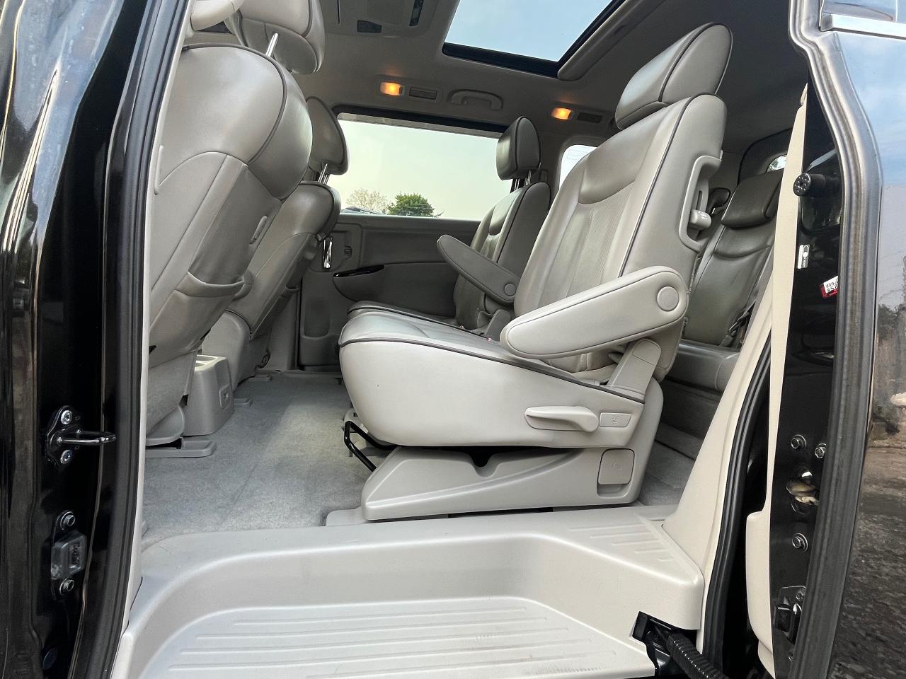 2013 Nissan Quest SL-Backup cam-Sunroof-Heated seats & more! - Photo #12