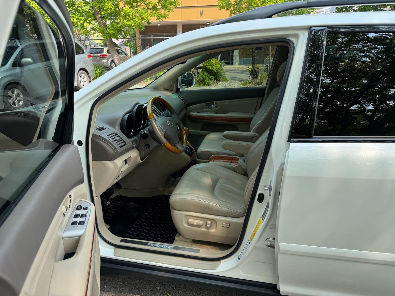 2009 Lexus RX 350 NAV! LOADED! - 4X4 - Photo #13