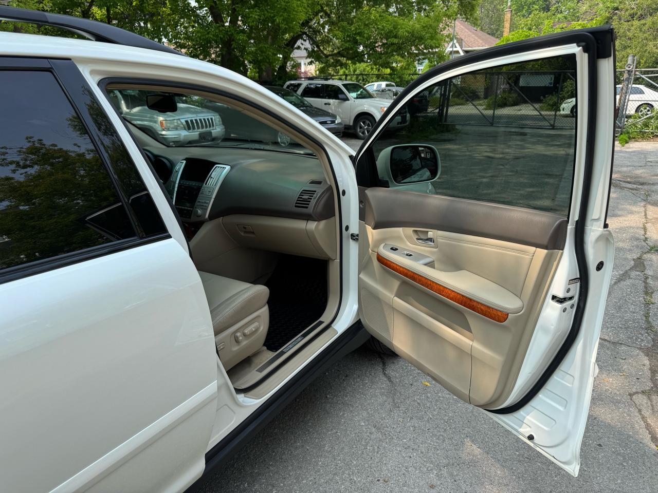 2009 Lexus RX 350 NAV! LOADED! - 4X4 - Photo #16