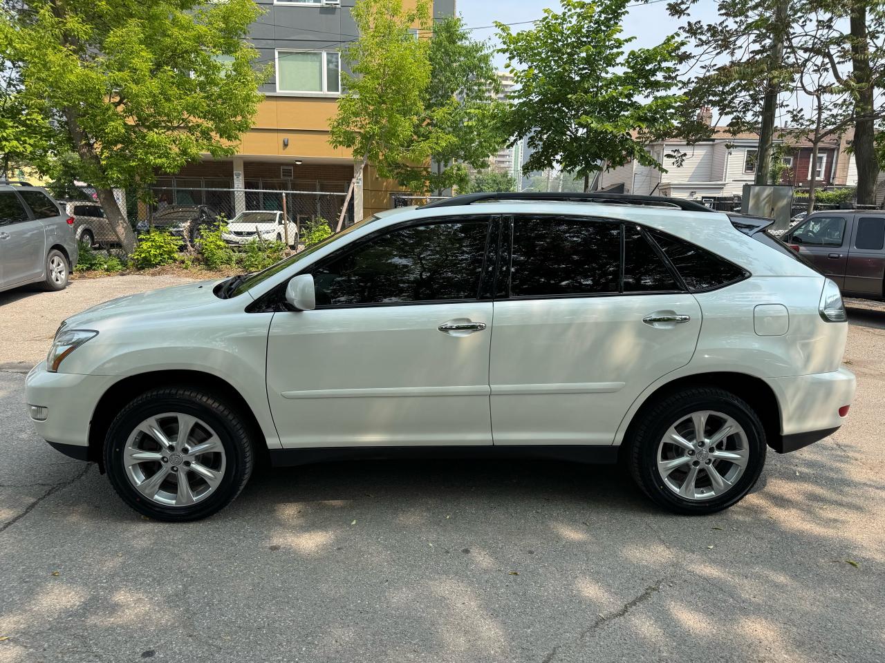 2009 Lexus RX 350 NAV! LOADED! - 4X4 - Photo #2