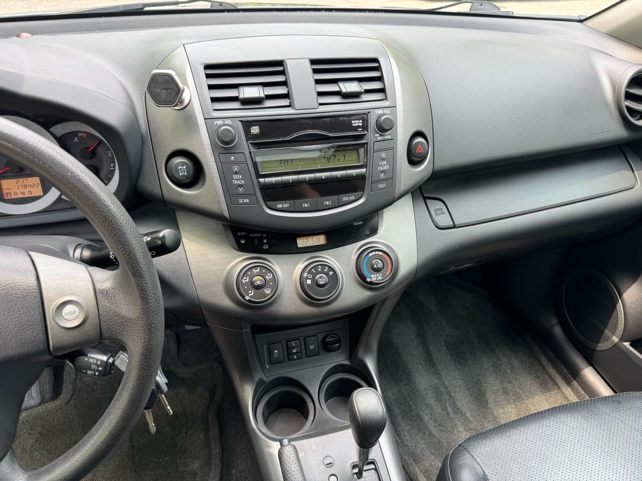 2010 Toyota RAV4 V6 SPORT! - 4WD - Photo #10