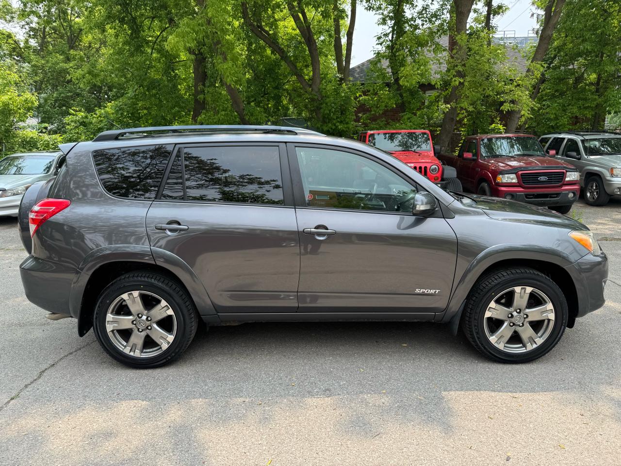 2010 Toyota RAV4 V6 SPORT! - 4WD - Photo #6