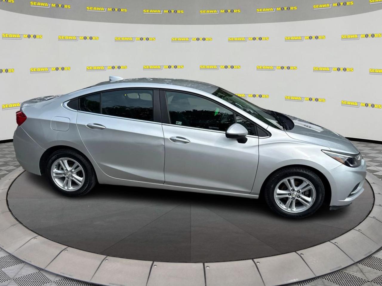 2017 Chevrolet Cruze LT - Photo #2