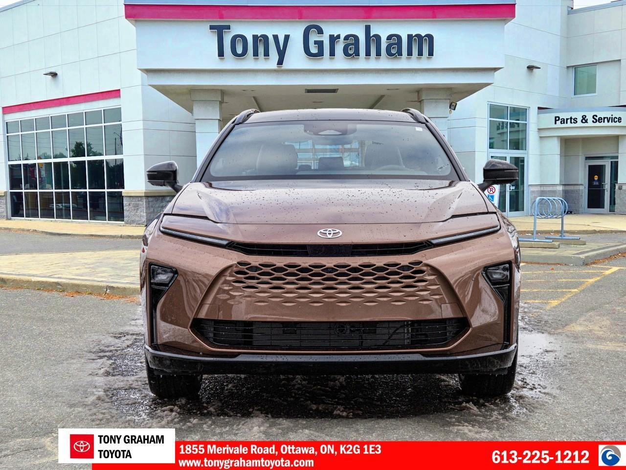 2025 Toyota Crown Signia Limited Photo