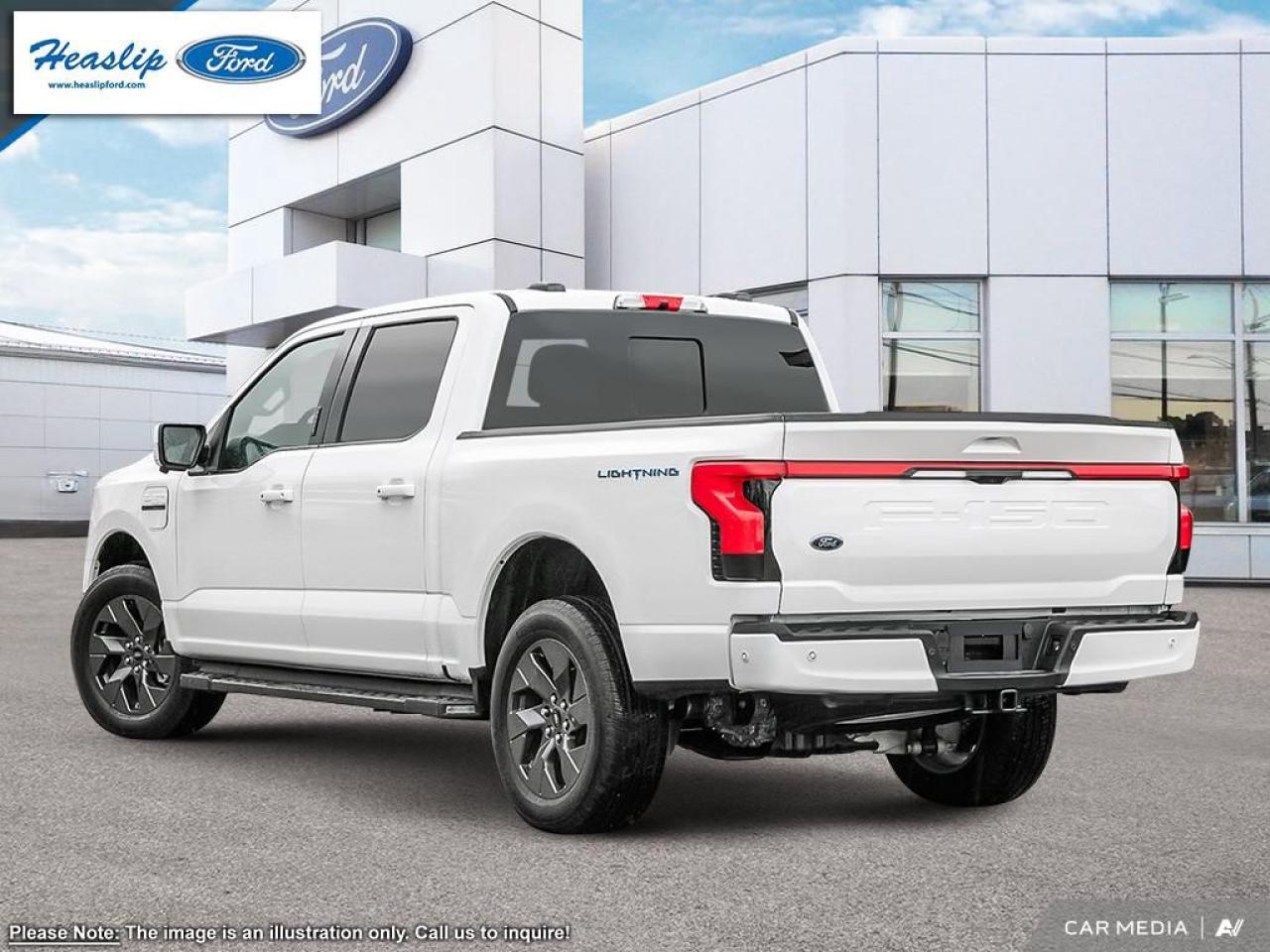 2025 Ford F-150 Lightning Lariat Photo3