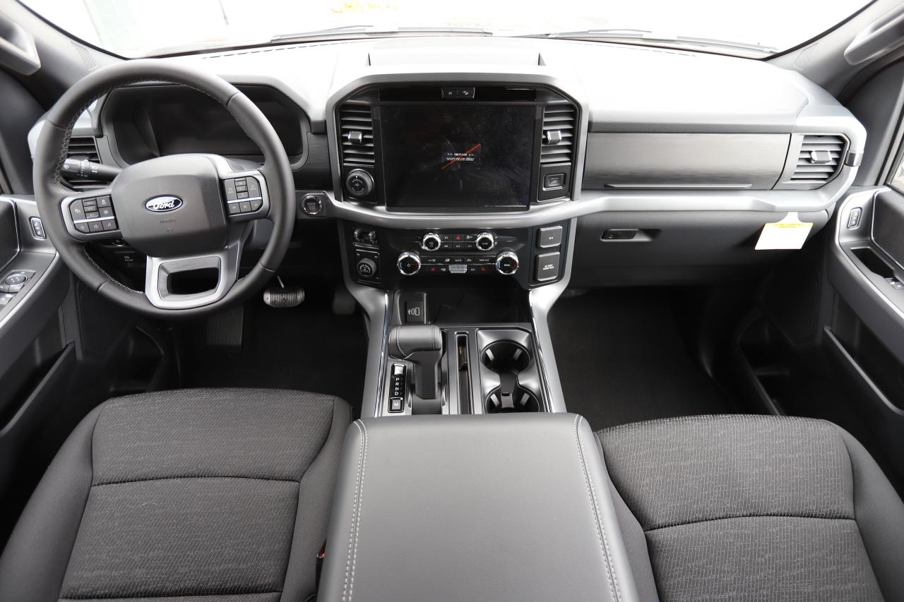 2025 Ford F-150 XLT 4WD SuperCrew 5.5' Box Photo5