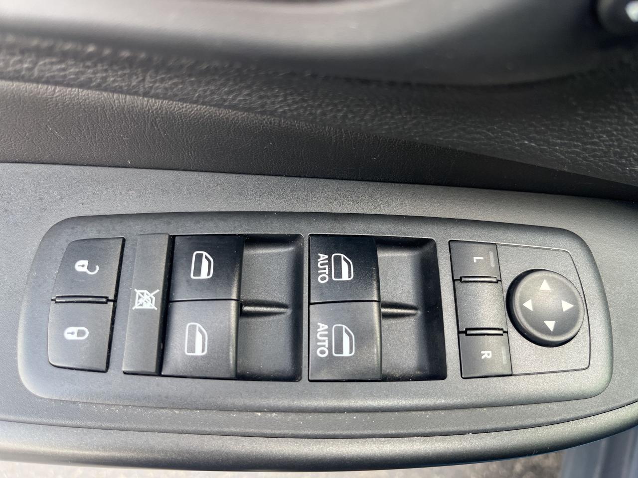 12611374