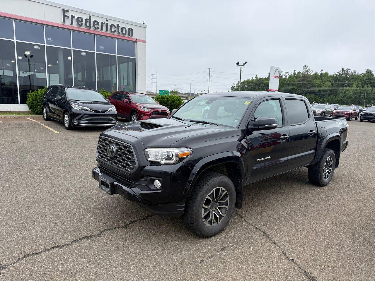 2020 Toyota Tacoma  Photo1