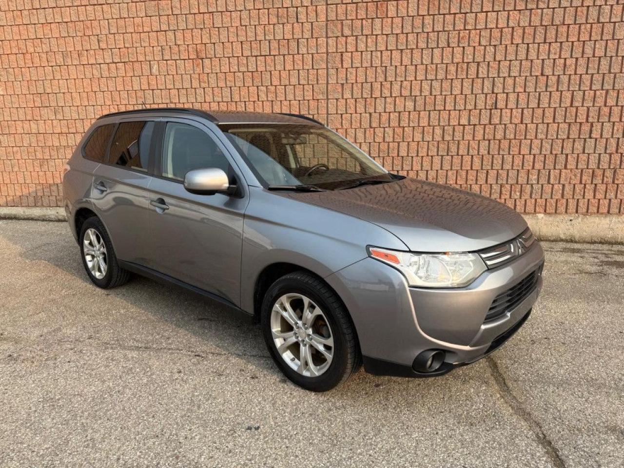 2014 Mitsubishi Outlander ES |4WD|LEATHER|SUNROOF|HEATED SEATS|BLUETOOTH| - Photo #8