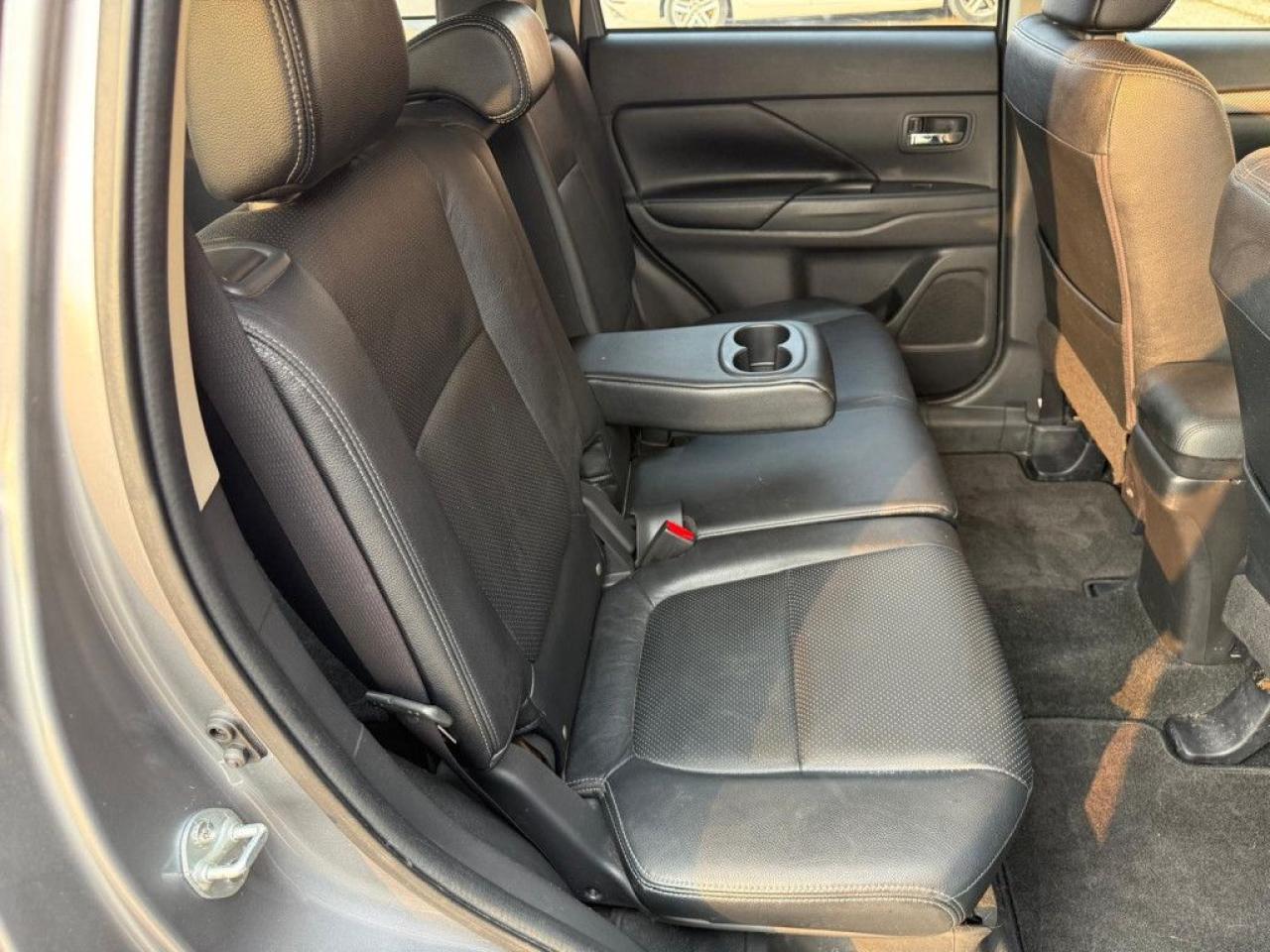 2014 Mitsubishi Outlander ES |4WD|LEATHER|SUNROOF|HEATED SEATS|BLUETOOTH| - Photo #14