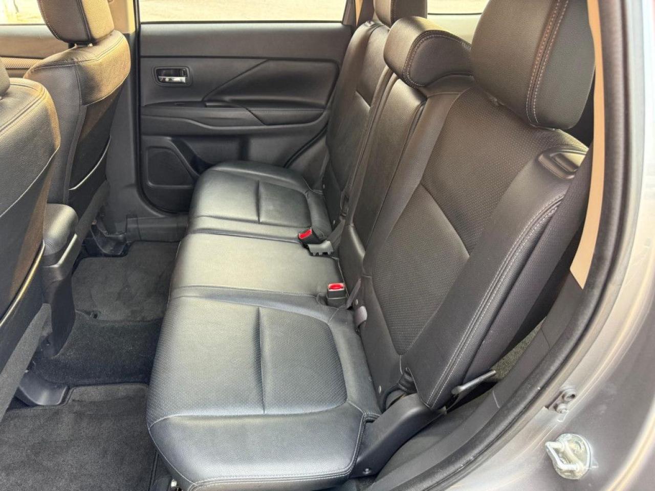 2014 Mitsubishi Outlander ES |4WD|LEATHER|SUNROOF|HEATED SEATS|BLUETOOTH| - Photo #15