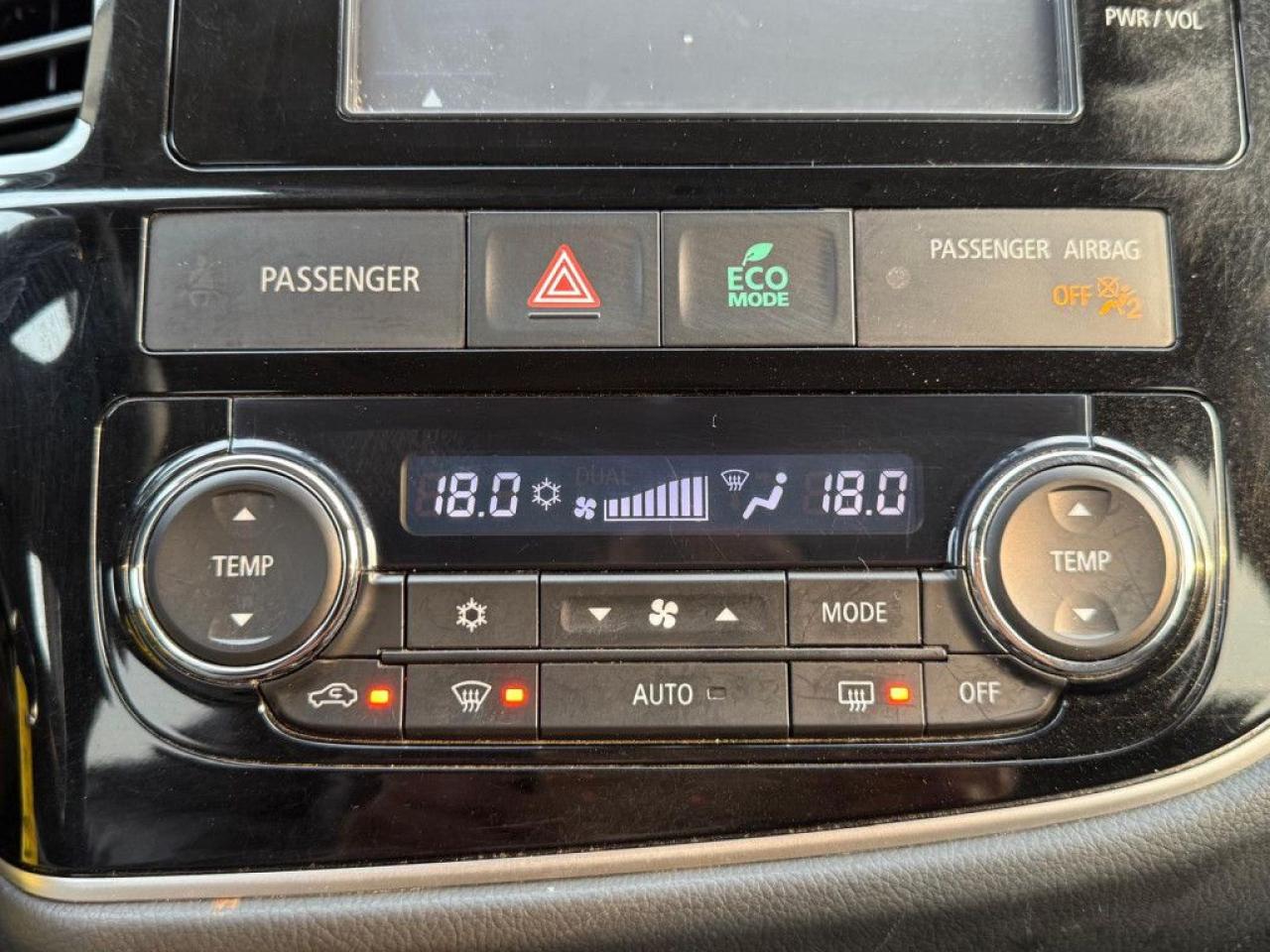 2014 Mitsubishi Outlander ES |4WD|LEATHER|SUNROOF|HEATED SEATS|BLUETOOTH| - Photo #20