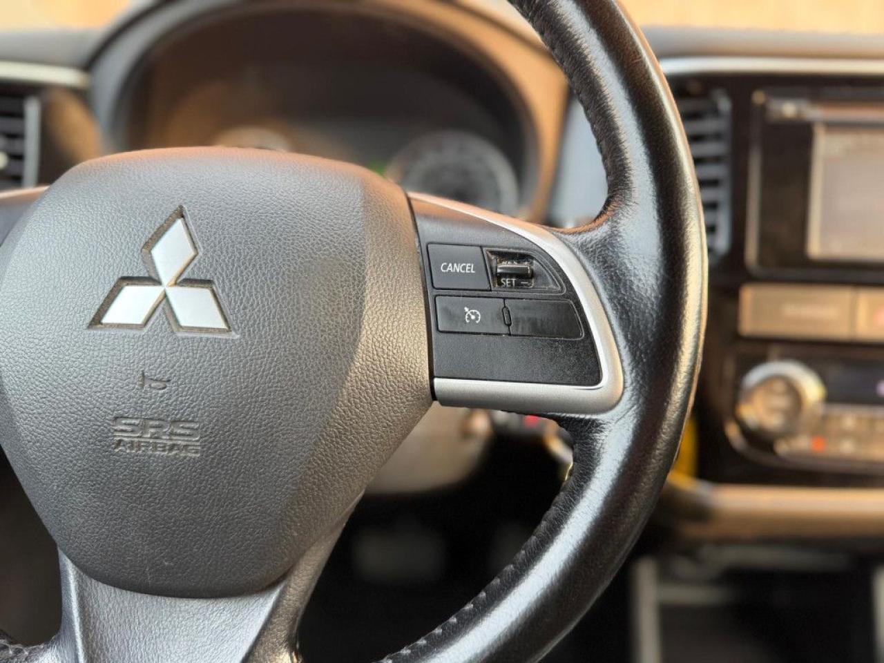 2014 Mitsubishi Outlander ES |4WD|LEATHER|SUNROOF|HEATED SEATS|BLUETOOTH| - Photo #22