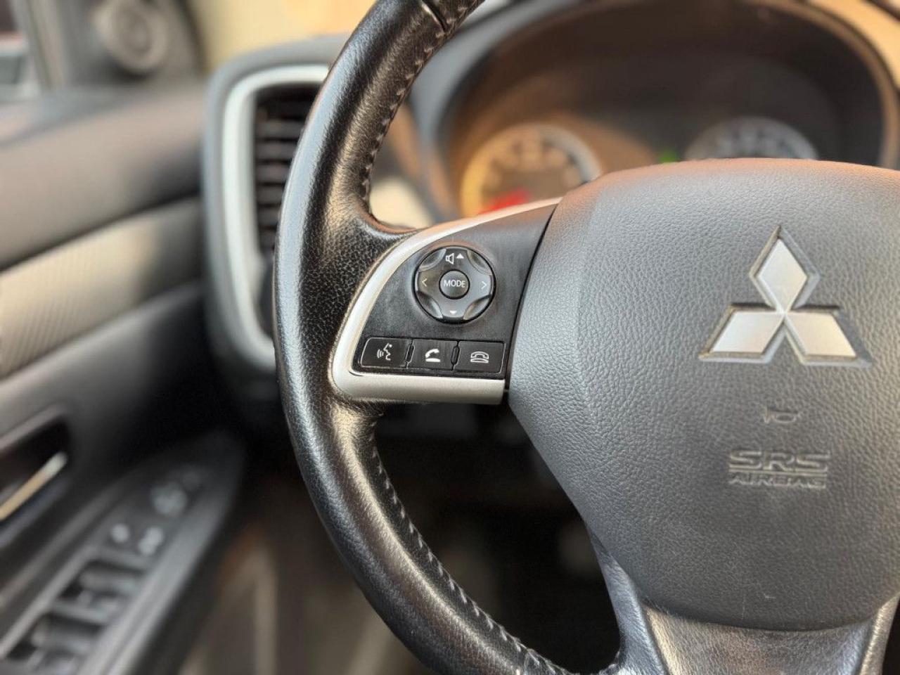 2014 Mitsubishi Outlander ES |4WD|LEATHER|SUNROOF|HEATED SEATS|BLUETOOTH| - Photo #26