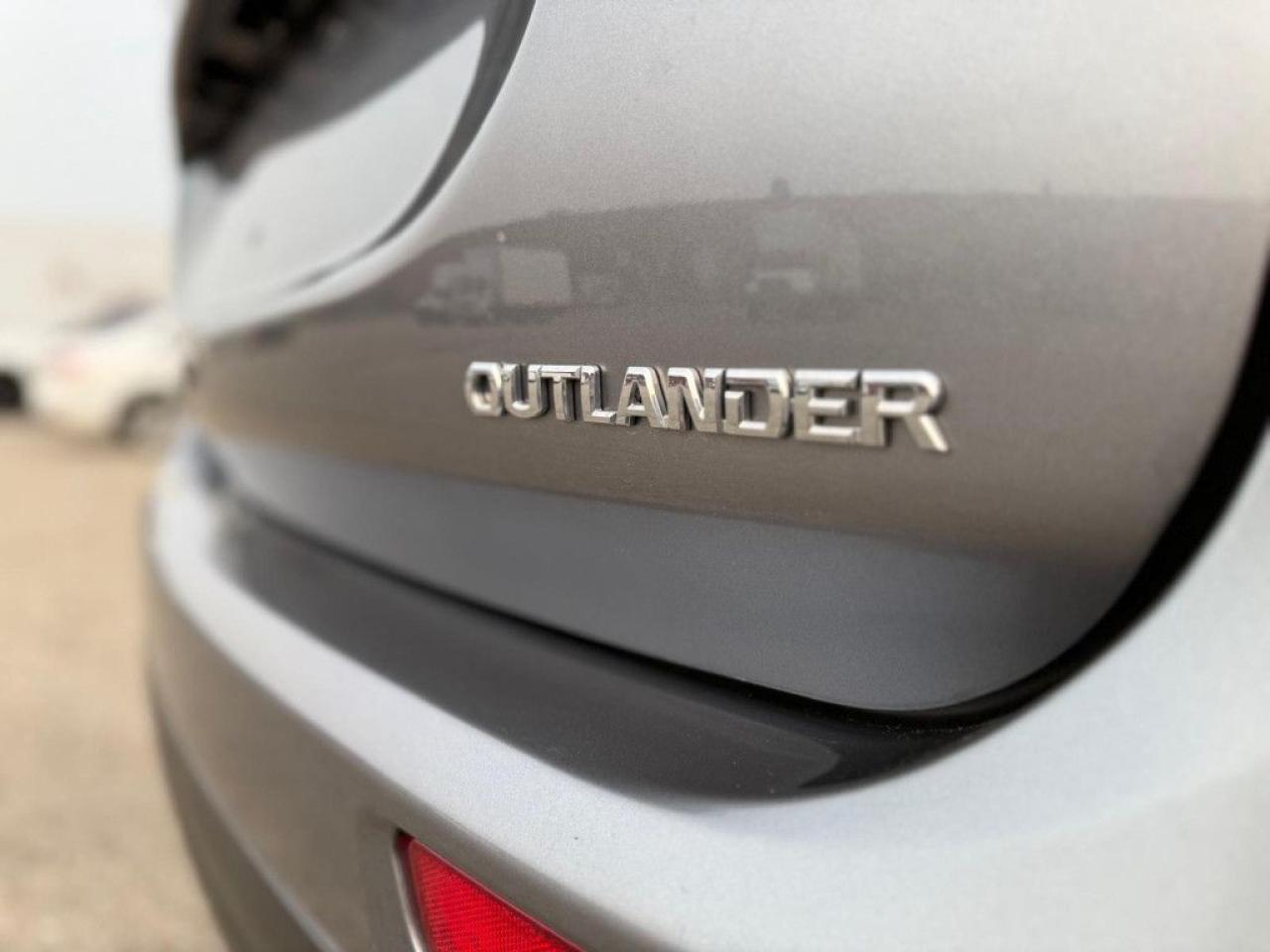 2014 Mitsubishi Outlander ES |4WD|LEATHER|SUNROOF|HEATED SEATS|BLUETOOTH| - Photo #28