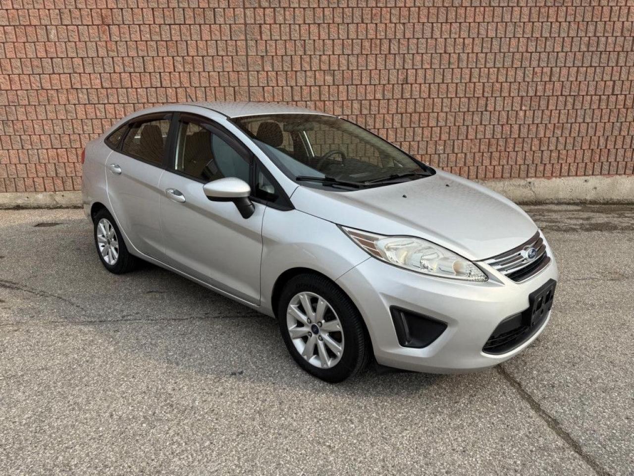 2013 Ford Fiesta SE |LOW KMS|HEATED SEATS|BLUETOOTH|MULTI-FUNCTION STEERING WHEEL| - Photo #8
