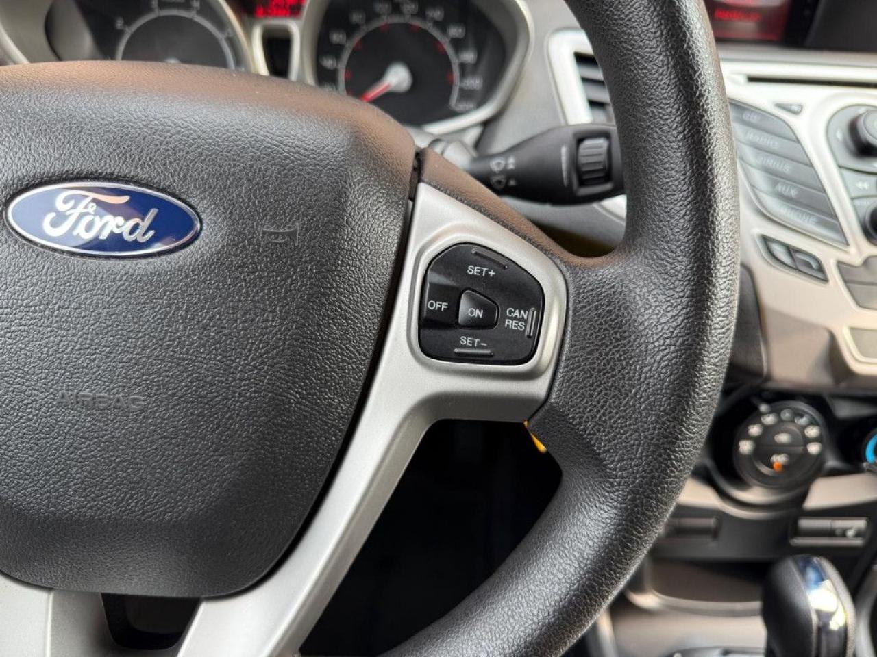 2013 Ford Fiesta SE |LOW KMS|HEATED SEATS|BLUETOOTH|MULTI-FUNCTION STEERING WHEEL| - Photo #18