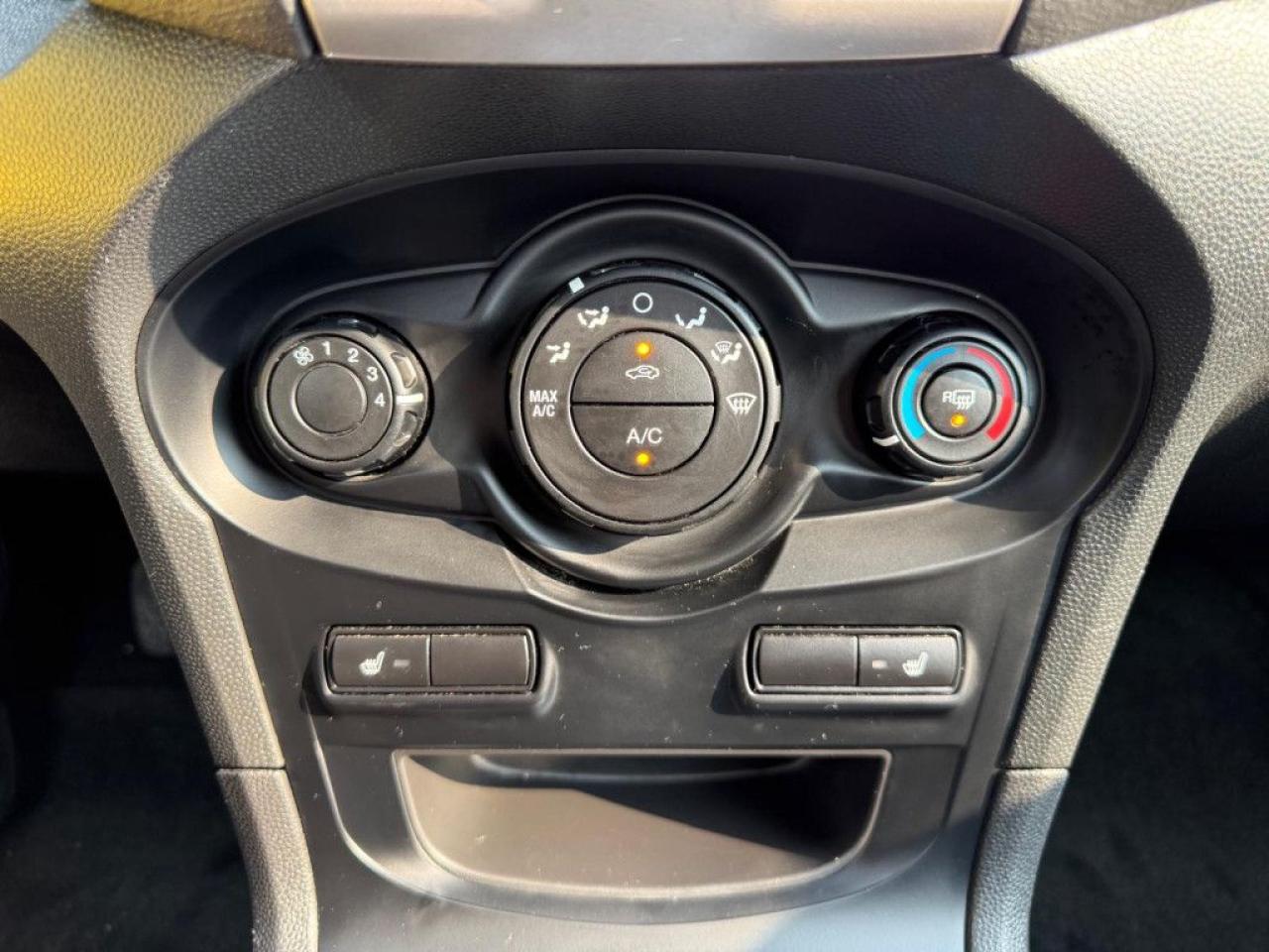2013 Ford Fiesta SE |LOW KMS|HEATED SEATS|BLUETOOTH|MULTI-FUNCTION STEERING WHEEL| - Photo #22
