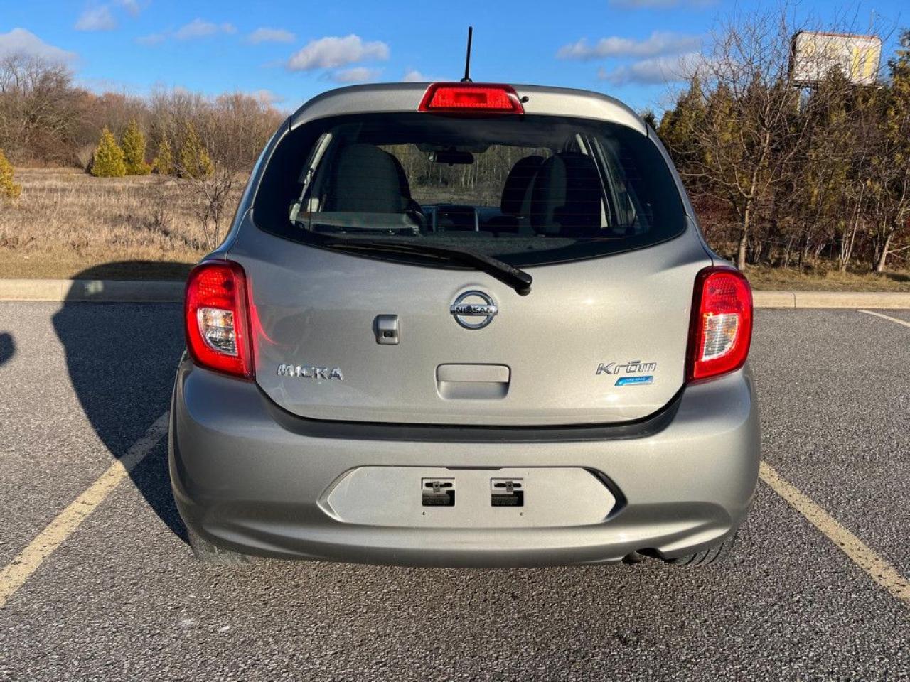 2015 Nissan Micra SV | LOW MILEAGE | BACK UP CAM | KEYLESS ENTRY | CRUISE  CONTROL - Photo #5