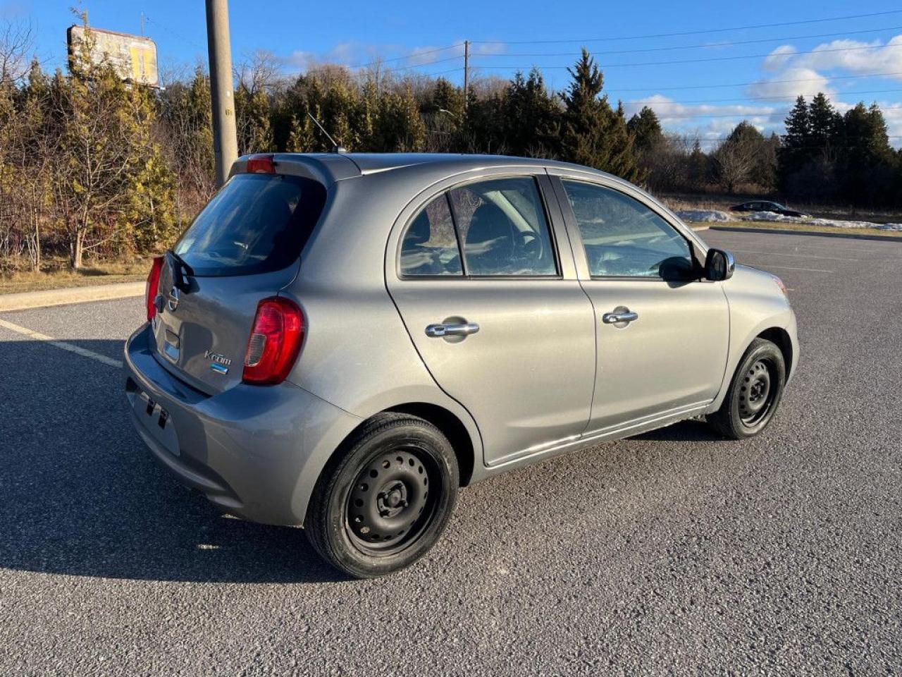 2015 Nissan Micra SV | LOW MILEAGE | BACK UP CAM | KEYLESS ENTRY | CRUISE  CONTROL - Photo #6