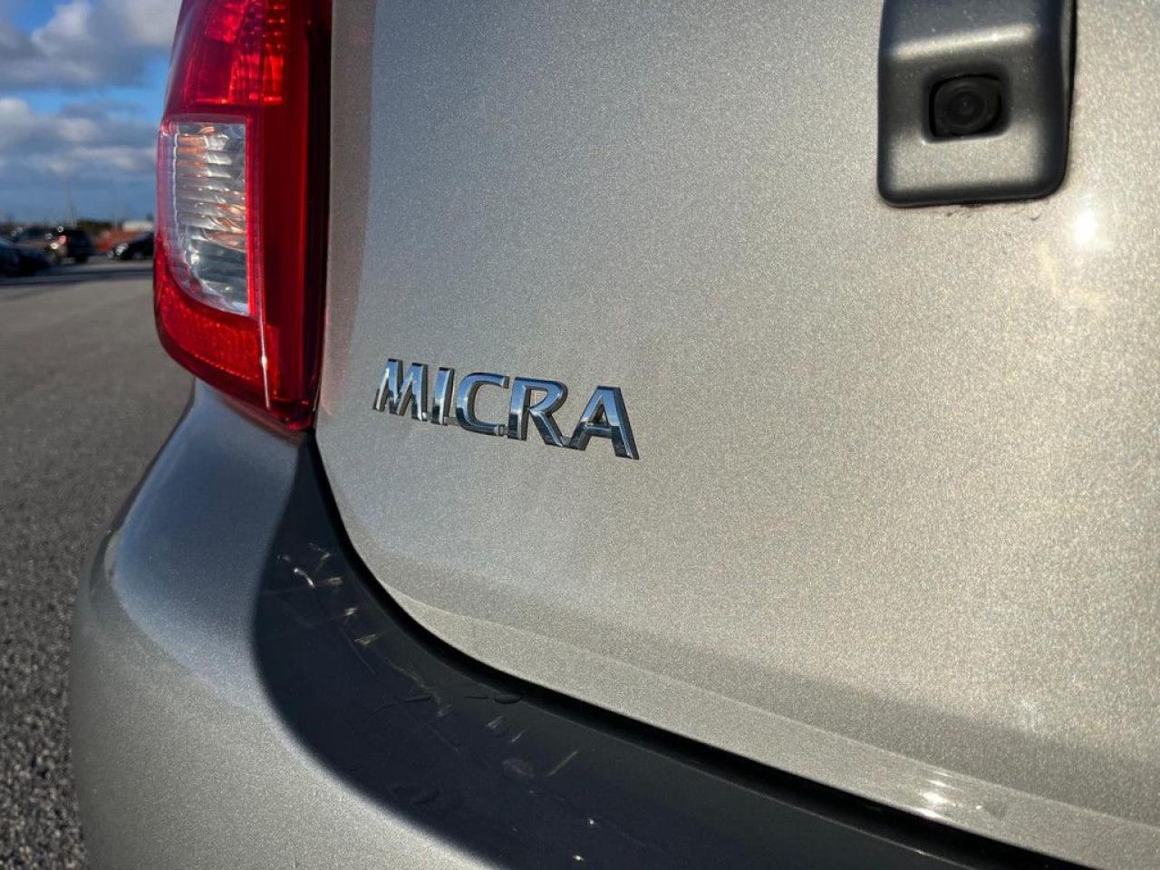 2015 Nissan Micra SV | LOW MILEAGE | BACK UP CAM | KEYLESS ENTRY | CRUISE  CONTROL - Photo #17