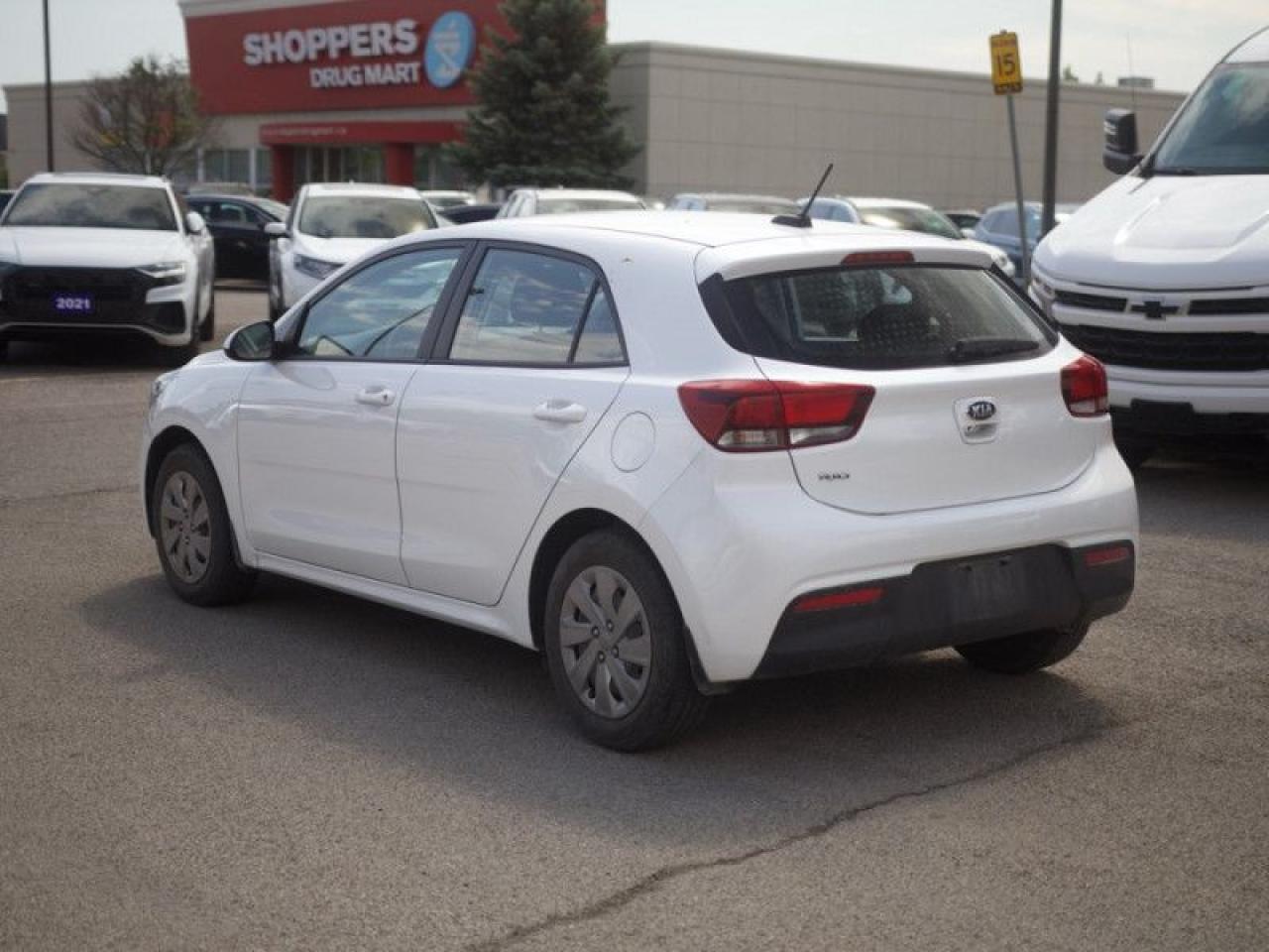 2018 Kia Rio 5-Door LX Manual  **VERY LOW KMS** Photo2