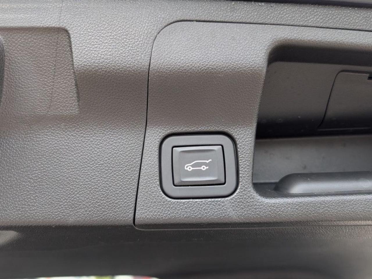 2018 GMC Acadia SLE  **VERY LOW KMS - CLEAN CARFAX** Photo