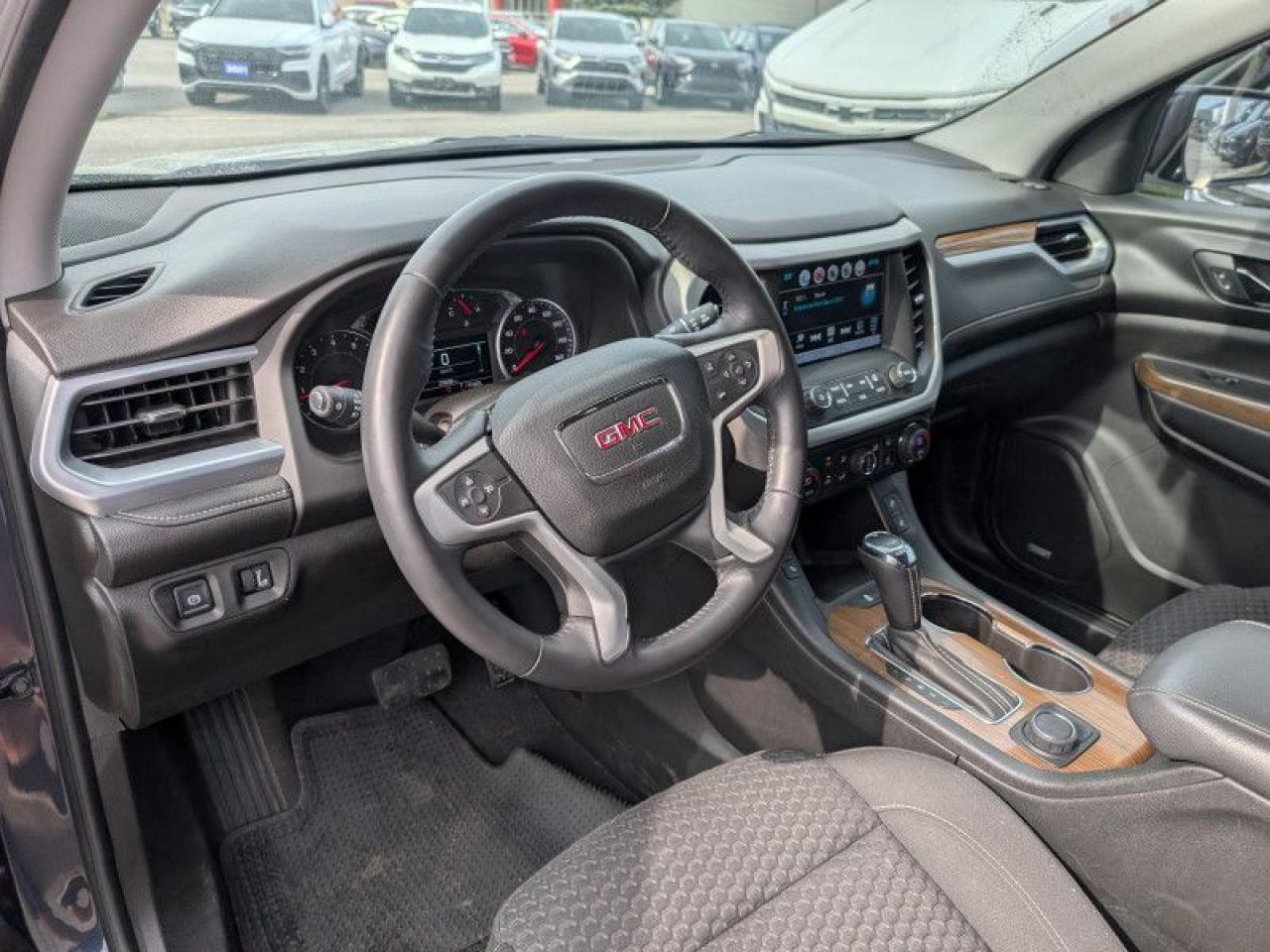 2018 GMC Acadia SLE  **VERY LOW KMS - CLEAN CARFAX** Photo