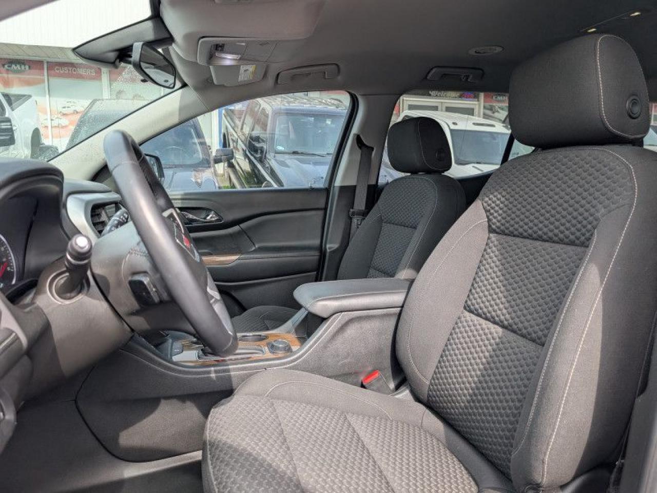 2018 GMC Acadia SLE  **VERY LOW KMS - CLEAN CARFAX** Photo