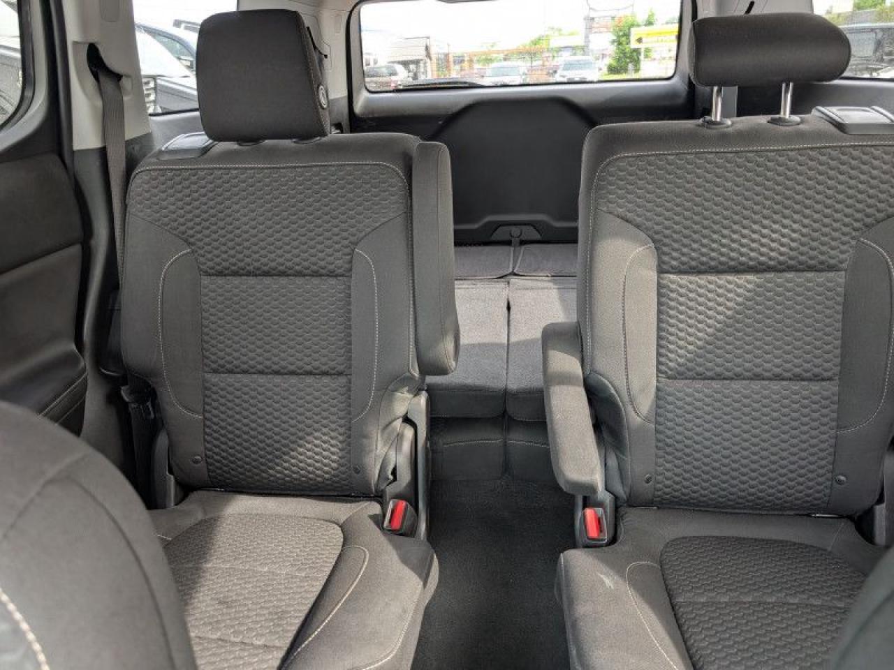 2018 GMC Acadia SLE  **VERY LOW KMS - CLEAN CARFAX** Photo