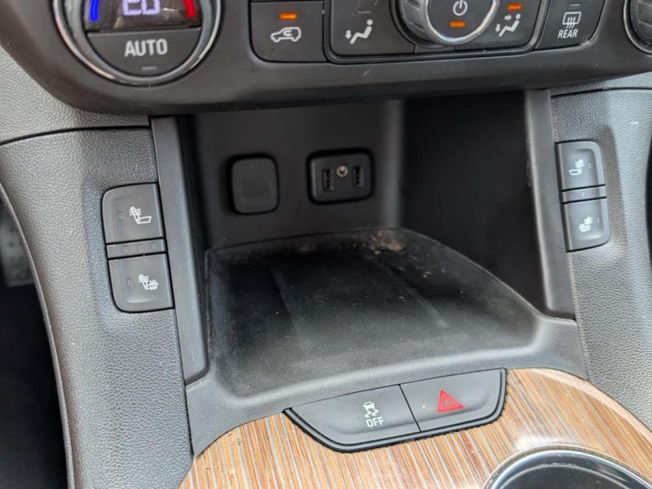 2018 GMC Acadia SLE  **VERY LOW KMS - CLEAN CARFAX** Photo