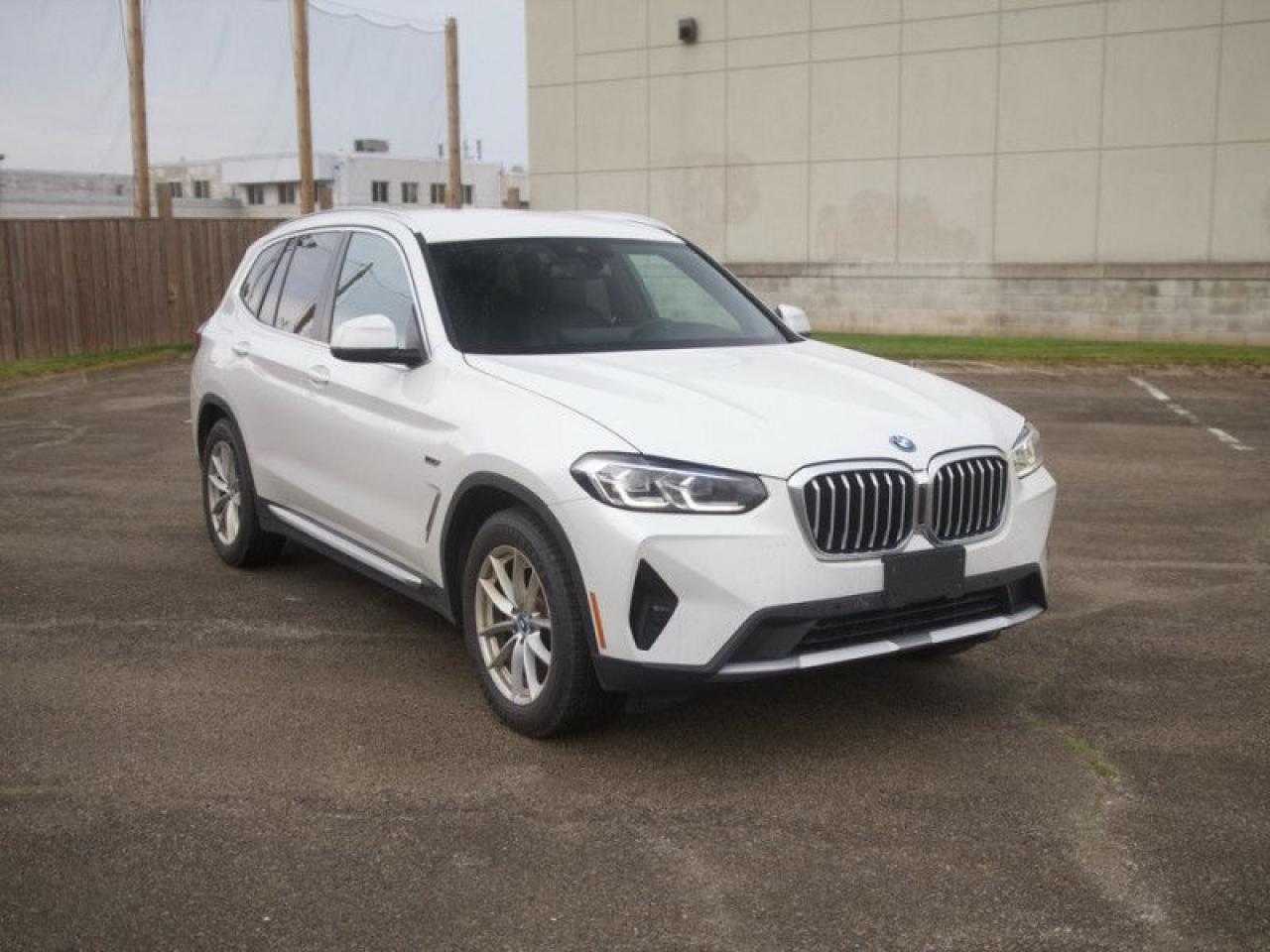 2022 BMW X3 xDrive30e  **PHEV - PWR GATE - MEM. SEAT** Photo