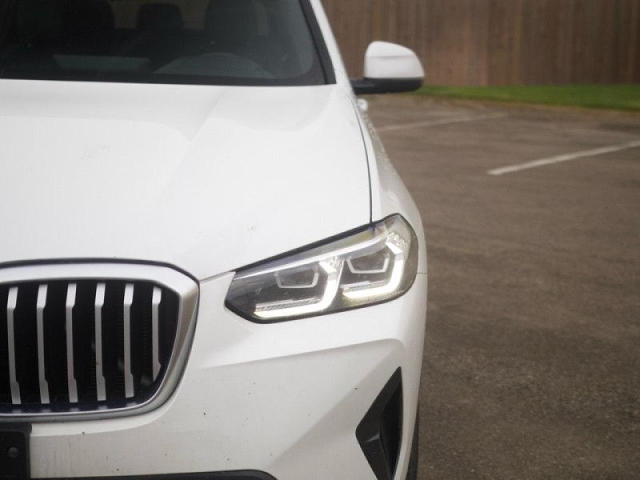 2022 BMW X3 xDrive30e  **PHEV - PWR GATE - MEM. SEAT** Photo