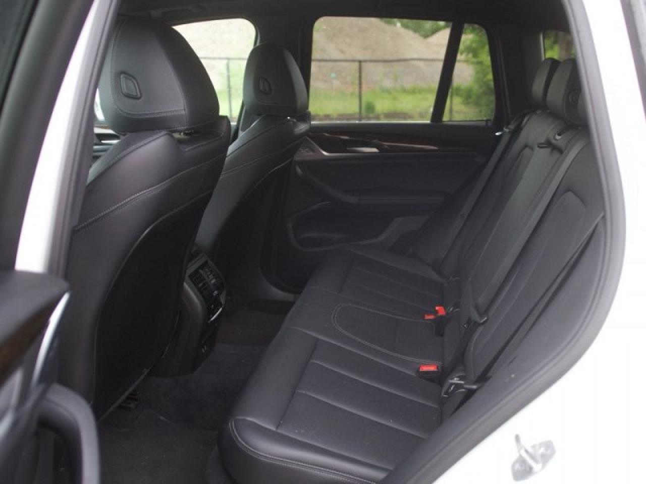 2022 BMW X3 xDrive30e  **PHEV - PWR GATE - MEM. SEAT** Photo