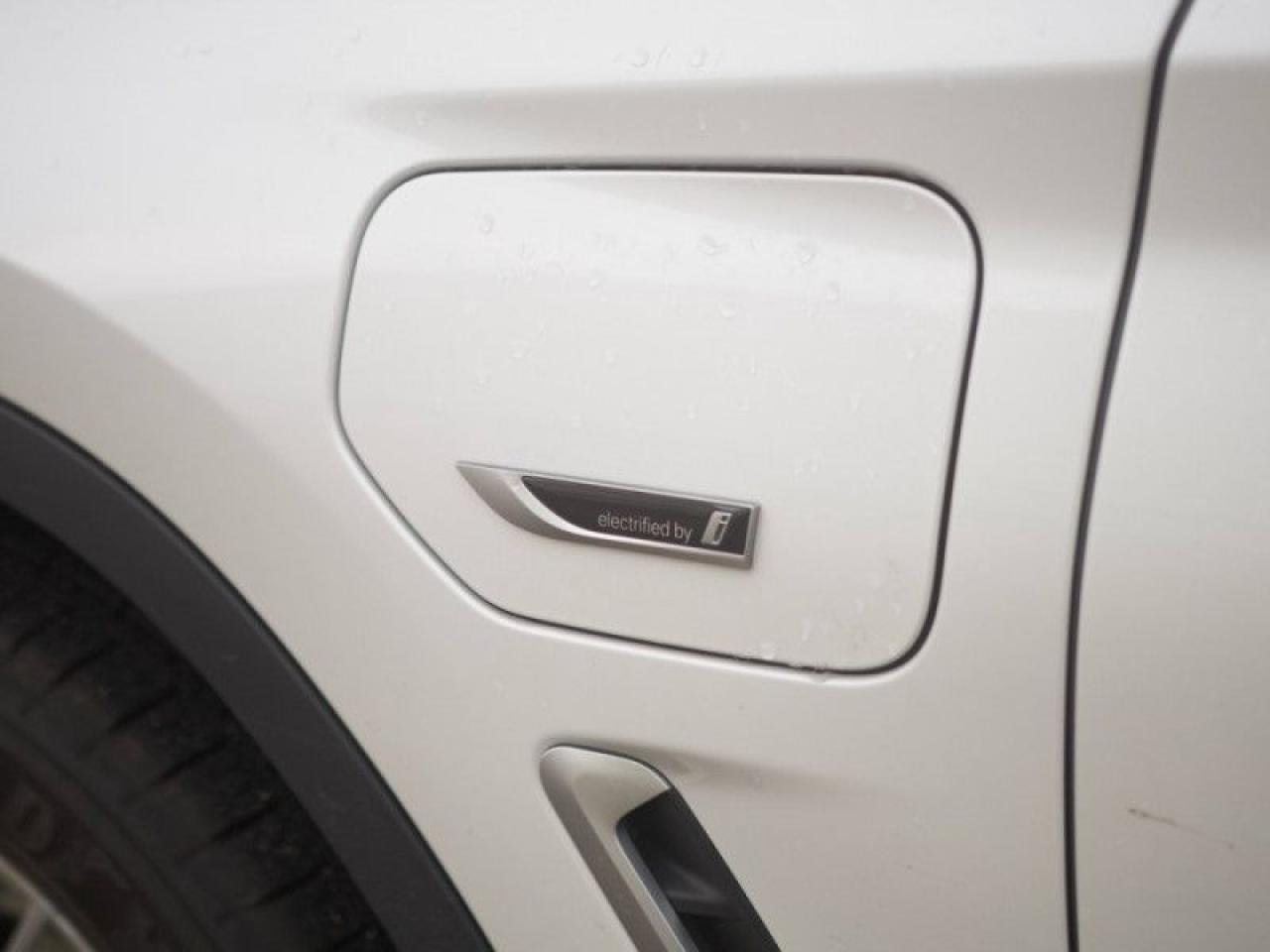 2022 BMW X3 xDrive30e  **PHEV - PWR GATE - MEM. SEAT** Photo
