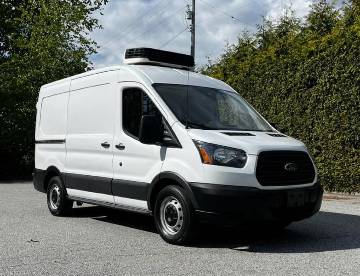 Used 2015 Ford Transit 150 Cargo Van Reefer with 148-inch Wheel Base for sale in Burnaby, BC