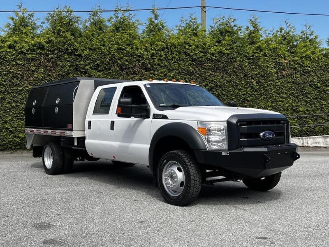 Used 2016 Ford F-550 XL Crew Cab Dually 4x4 Service Truck with Water Tank for sale in Burnaby, BC