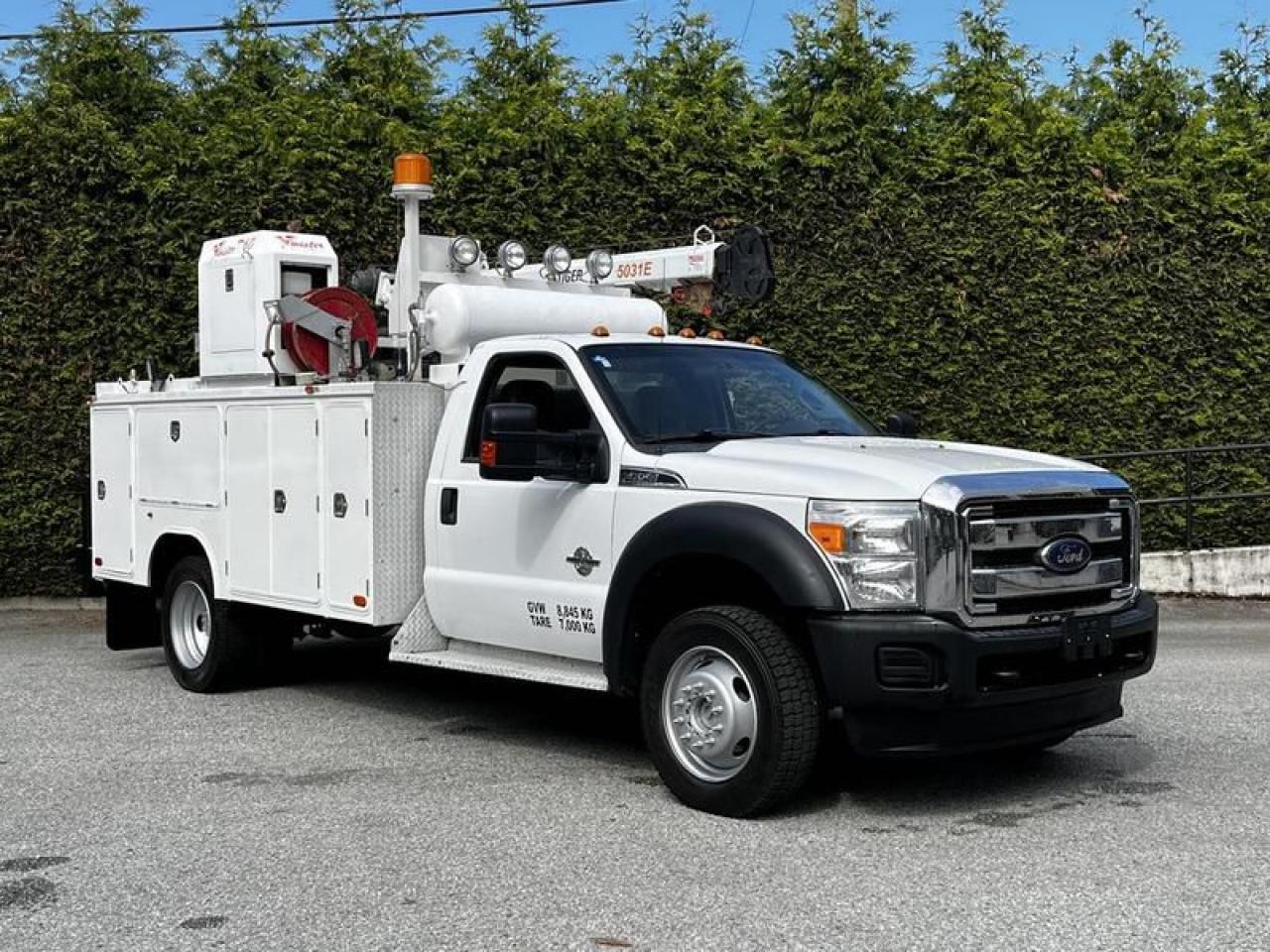 Used 2016 Ford F-550 XL Super Duty Regular Cab Dually Diesel 4x4 Service Truck with Crane for sale in Burnaby, BC